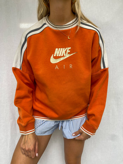 NIKE SWEATER