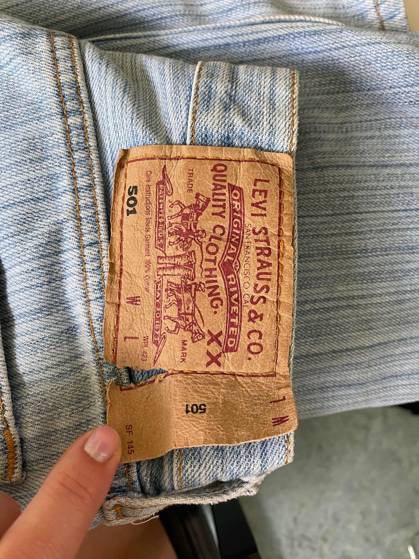 LEVI'S JEANS